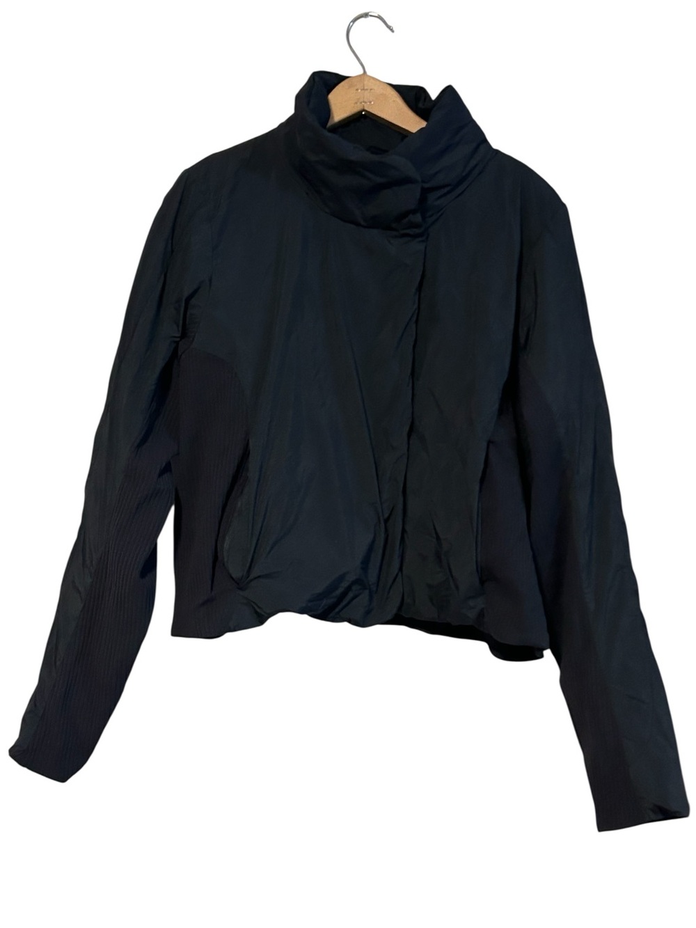 Lululemon Cropped Sleek City Jacket Black Sz 14 Primaloft Insulated Snap Front